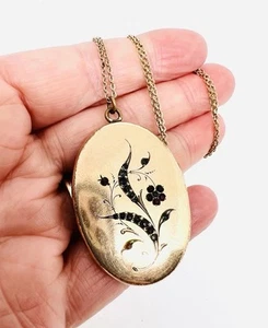 Medallón grande victoriano relleno de oro con diamantes de imitación flor monograma joyería antigua - Imagen 1 de 11