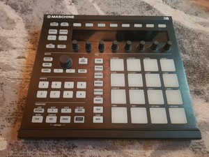 Native instruments maschine mk2