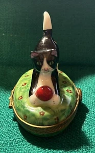 Vintage Limoges France Hand Painted Box Cat In Garden With Yarn *Rare* - Picture 1 of 11