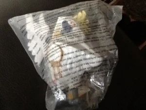 McDonalds Happy Meal Toy . RIO . BIRD WITH KEY . NEW SEALED - Picture 1 of 2