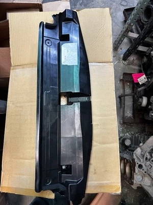 Radiador guía genuino Toyota AIRE Toyota Prius Hatchback 4 puertas 16592-37110 OEM Foto 1 de 3