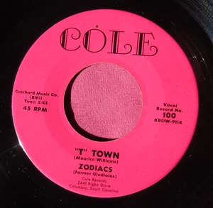 THE ZODIACS - "T" Town / Golly Gee - super clean 45 rpm - Cole 100 - Imagen 1 de 2