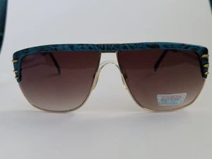 Vintage Unisex Sunglasses/ Retro Frames from 80's/ Note: Has Scratches - Picture 1 of 6