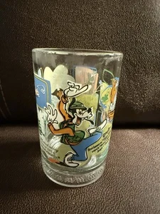 McDONALD’S WALT DISNEY WORLD 100 YEARS OF MAGIC GLASS GOOFY 2001 - Picture 1 of 2