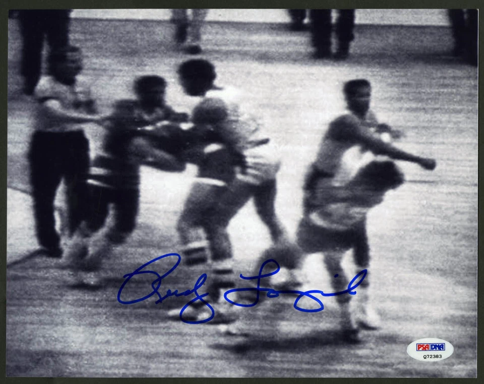 Rudy Tomjanovich SIGNED 8x10 Photo THE PUNCH Kermit Washington SIGNATURE PSA/DNA - Image 1 of 1