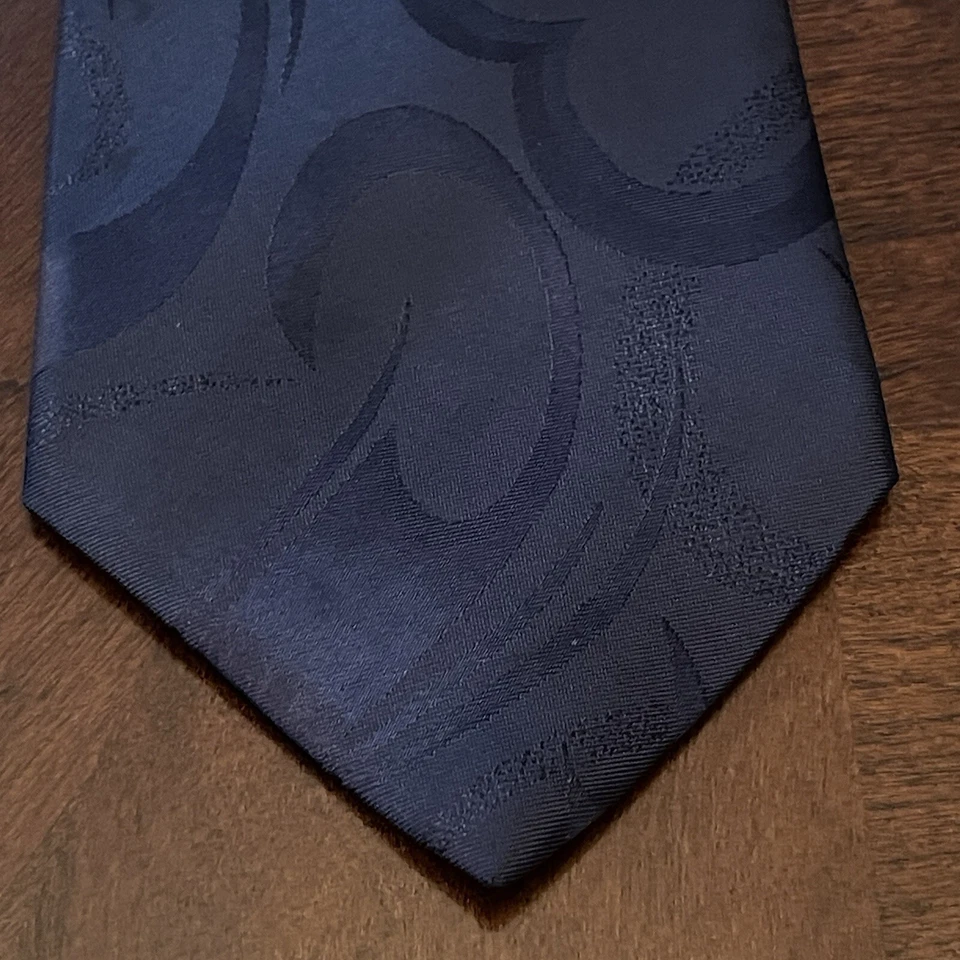 Vintage David Taylor Black 100% Imported Polyester Men’s Neck Tie Made In USA - Image 1 of 4