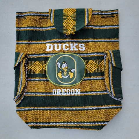 University of Oregon Ducks Woven Knit Backpack Drawstring Cinch Bag Green Yellow Cover