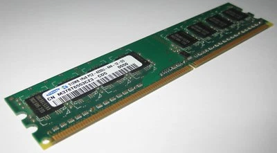 Samsung 512 MB DDR2 DIMM RAM Module - PC 4200 for Desktops - M378T6553CZ3-CD5 - Image 1 of 3
