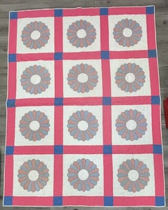 2 MATCHING TWIN BED PATCHWORK HANDMADE DRESDEN PLATE QUILTS PIECED & APPLIQUED - Picture 1 of 3