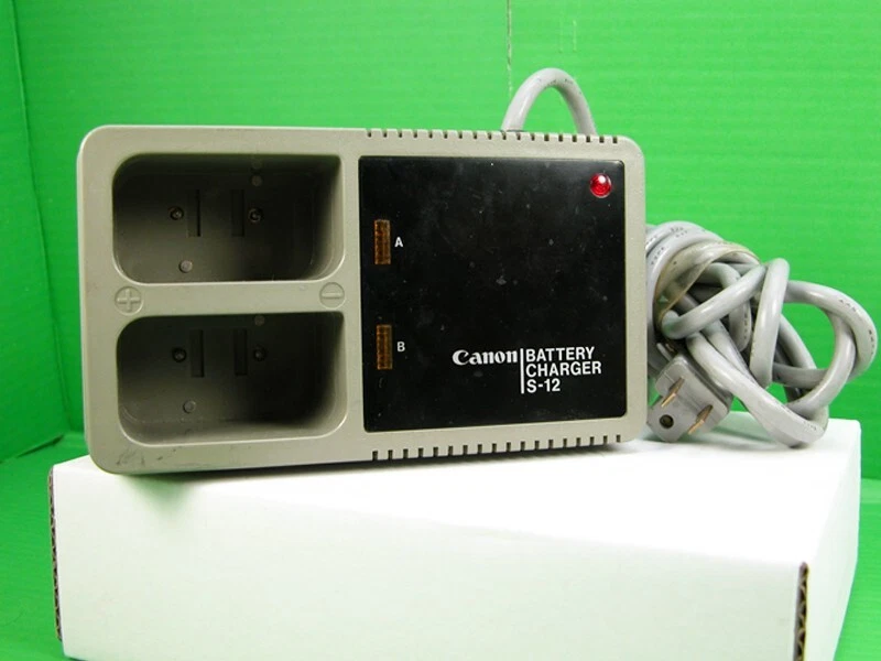 Canon Scoopic BATTERY CHARGER For Scoopic M or MS Batteries - Image 1 of 2