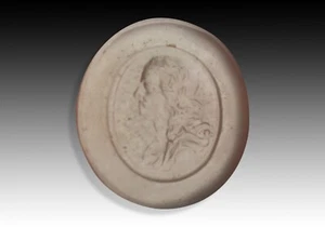 Cameo or intaglio, male portrait. Glass. Possibly Italy, 19th century. - Picture 1 of 2