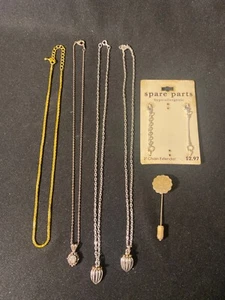 4 Collares con 3 Colgantes Diamantes de Imitación Transparentes 1 Flor de Lis Pin 2 Extensores de Cadena - Imagen 1 de 12