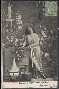 FRENCH POSTCARD, SOUVENIR Maussane-les-Alpilles, POSTED - Picture 1 of 2
