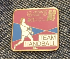 Insignia de alfiler de balonmano ~ Festival Olímpico de Estados Unidos 1987 ~ NCAS ~ Carolina del Norte - Imagen 1 de 2