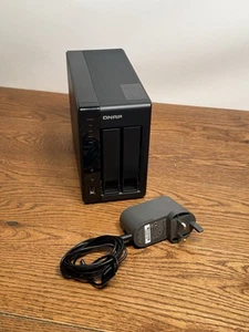 Almacenamiento conectado en red QNAP TS-219P II 2 caddies sin disco duro entrega gratuita 24 - Imagen 1 de 13