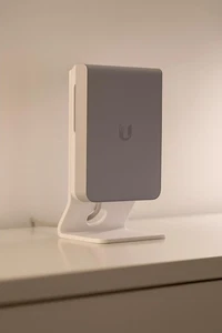 Desk Stand for UniFi U7 In-Wall Access Points – eleganter PETG-Standfuß - Bild 1 von 6