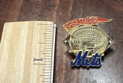 Vintage 1992 New York Mets Shea Stadium Lapel Hat Pin Aminco MLB - Image 1 of 3