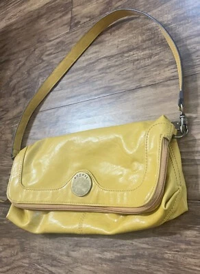 Access Color Mostaza Cartera Correa o Cierre de Cremallera Sin Tirantes Foto 1 de 4