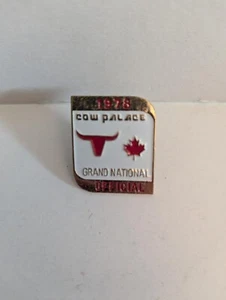 Vintage 1978 Cow Palace Grand National Show Enamel Lapel Pin - Foto 1 di 2