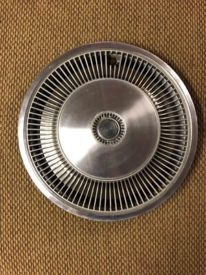 Dodge Aspen Volare 1976-1980 tapacubos cubierta de rueda 14"" OEM #375 Foto 1 de 3
