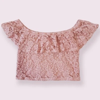 Ambiance Apparel vintage y2k rosa encaje fuera del hombro crop top  Foto 1 de 4