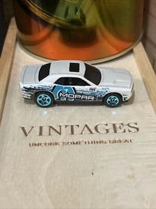 2023 Hot Wheels 2008 Dodge Challenger SRT8 Mopar 5 Pack Exclusive Toy Car - Foto 1 di 6