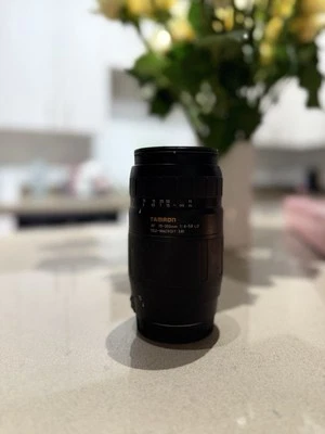 Tamron AF 75–300mm f/4–5.6 LD Tele-Macro Lens - Image 1 of 4