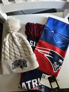 NFL Officially Licensed - New England Patriots Bommelmütze und Schal - NEU!! - Bild 1 von 5