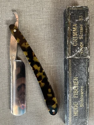 Hugo Fischer Solingen Rasoio a mano libera  - razor coupe choux - Immagine 1 di 4