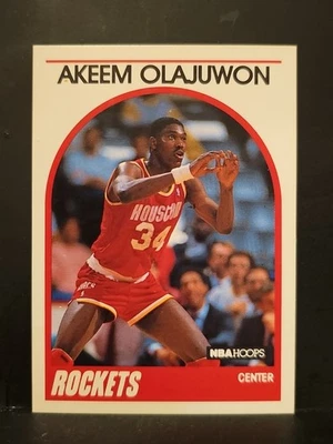 1989-90 Hoops #180 Akeem Olajuwon HOF ROCKETS  - Image 1 of 2