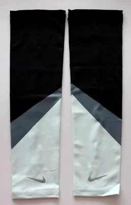 Nike Arm Sleeves Adult L/XL Running Cooling Black/Barely Green/Silver - Image 1 of 4