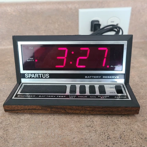 Vintage Spartus Digital Alarm Clock Model 1140 W/ Backup Reserve Battery Apollo Cover