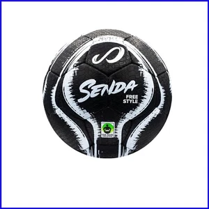 Pallone da calcio freestyle certificato Fair Trade: resistente taglia 4 per abilità e trucchi - Foto 1 di 11