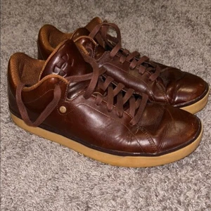 Under Armour Man Made Obermaterial Leder 11,5 Herren Krawattenschuhe Braun - Bild 1 von 6