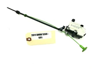 2011-2016 BMW 550I GT F07 FUEL TANK DOOR RELEASE SERVO ACTUATOR MOTOR OEM. - Picture 1 of 8