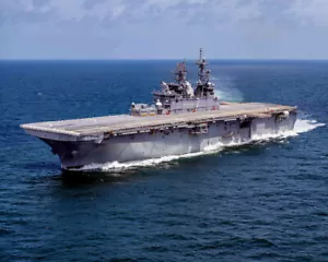 Marina de los Estados Unidos LHA-7 USS Trípoli 2020 - presente estampado fotográfico (8"" x 10") - Imagen 1 de 1