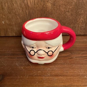 Crofton Mrs Santa Claus Mug - Picture 1 of 4