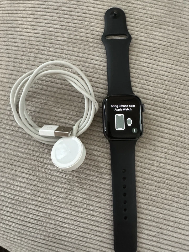 苹果智能手表 SE 40 毫米 GPS 铝合金表壳运动型表带 MR50 — 第 1/4 张图片