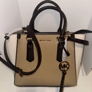 MICHAEL KORS NUEVO CON ETIQUETAS Mujer KRIS Med Cuero Cartera/Xbody Multi Precio de venta sugerido por el fabricante $358 Tostado Camel - Imagen 1 de 12