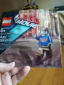 First Lego Radio DJ Robot 5002203 La LEGO Película Minifigura Polybag Nuevo Sellado - Imagen 1 de 5