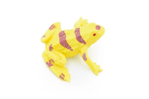 Yellow Poison Dart Frog Toy Realistic Figure Model Replica Gift 1.5" CWG19 - Picture 1 of 6