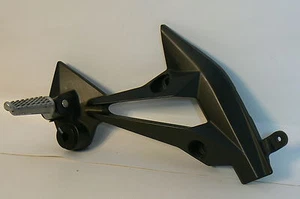 Soporte de escape derecho Kawasaki Z 1000 ZRT00B, placa reposapiés copiloto, acompañante - Imagen 1 de 2