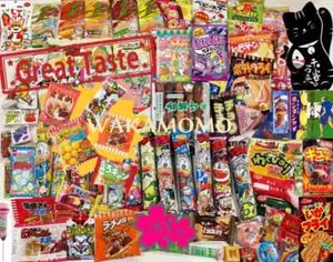 1 Full Size 20 Exotic Sweet Savory Japanese Korean Asian Snack Box Dagashi Chips - Picture 1 of 9