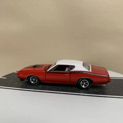 M2 Machines Detroit Muscle 1971 Dodge Charger Super Bee Hemi Red w/White Roof NM - Imagem 1 de 4
