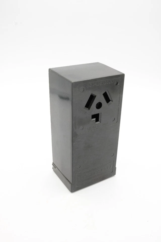 5054-2 Leviton Dryer Outlet 3 wire - Image 1 of 1