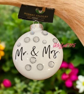 Robert Stanley Glas Verlobung Hochzeit Mr. & Mrs. Weihnachtsschmuck Liebe 4 x 4 Zoll - Bild 1 von 3