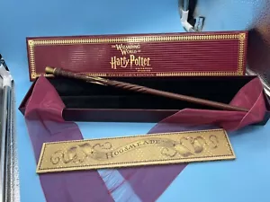 Universal Studios Harry Potter Interactive 2022 Collector Edition Cauldron Wand - Picture 1 of 8