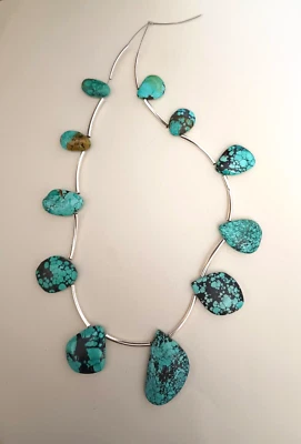 TUBO DE LATÓN Y NUBE MONTAÑA TURQUESA CUENTAS COLGANTES - 17" - 3754E Foto 1 de 4