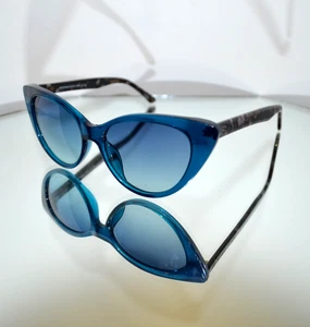 BEAUTIFUL BCBG MAXAZRIA Cateye Sunglasses Blue/Tortoiseshell Blue Lenses B952 - Picture 1 of 8