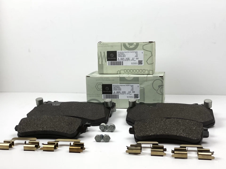 Pastillas de freno delanteras y traseras Mercedes Benz S63 y S65 AMG - originales Foto 1 de 4